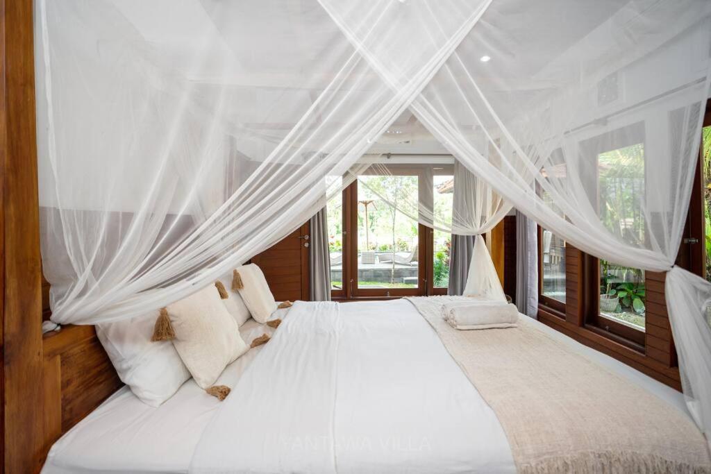 Beautiful 3 Bedroom Jungle View Ubud Exterior foto